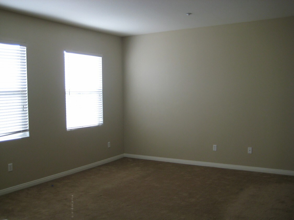 Foto del edificio - 27049 Fairway Ln