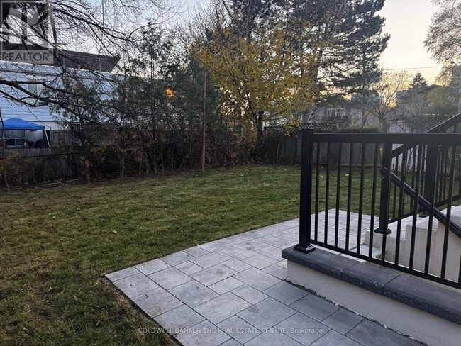 Photo du bâtiment - 17 Cornwallis Dr