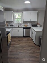 Building Photo - 3320 Sandpiper Ln