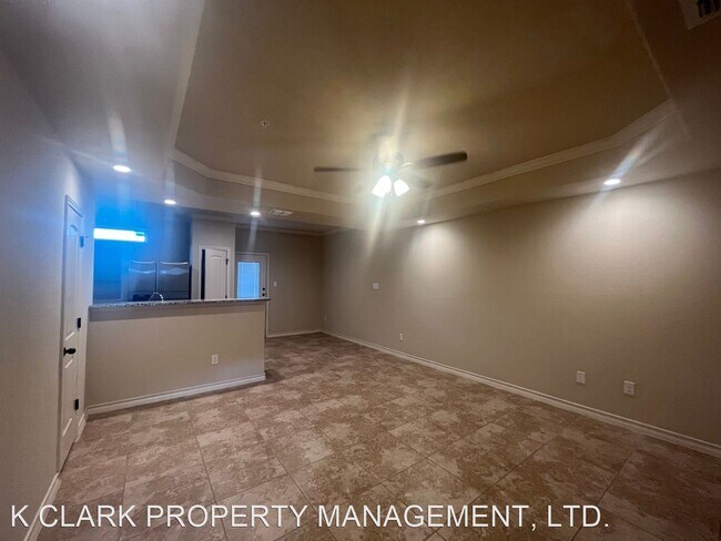 Building Photo - 3 br, 2.5 bath House - 6306 LUGLIO LANE #102
