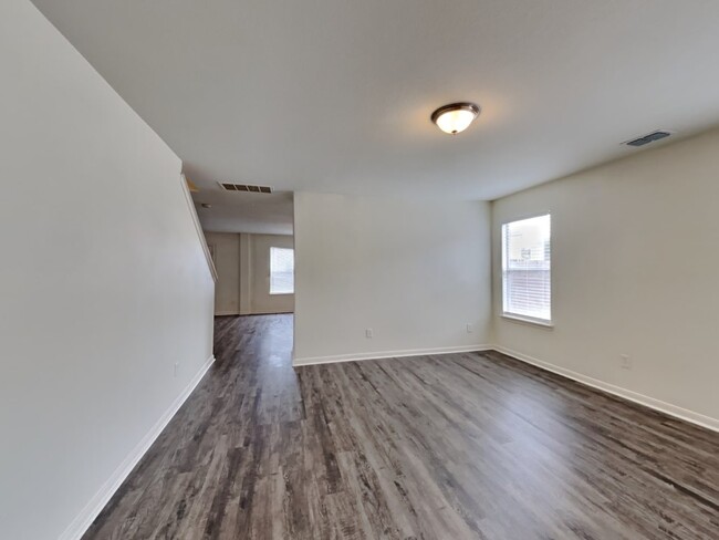 Building Photo - 3638 Avalon Castle Dr