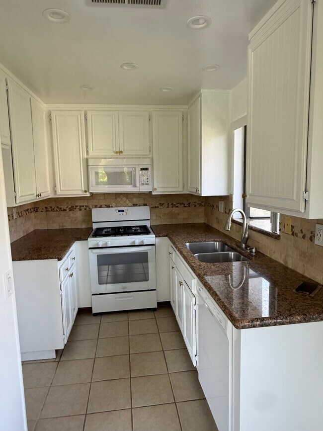 Foto del edificio - 28015 Sarabande Ln