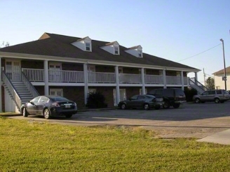 Primary Photo - 72-76 Carriage Ln
