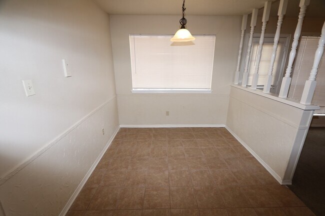 Foto del edificio - 6842 Ten Curves Rd