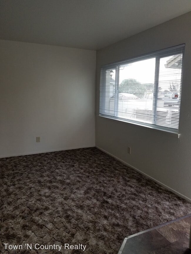 Building Photo - 433 San Benito St