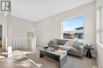 Building Photo - 8 Boylen St