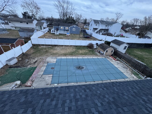 Foto del edificio - 93 Hazlet Ave