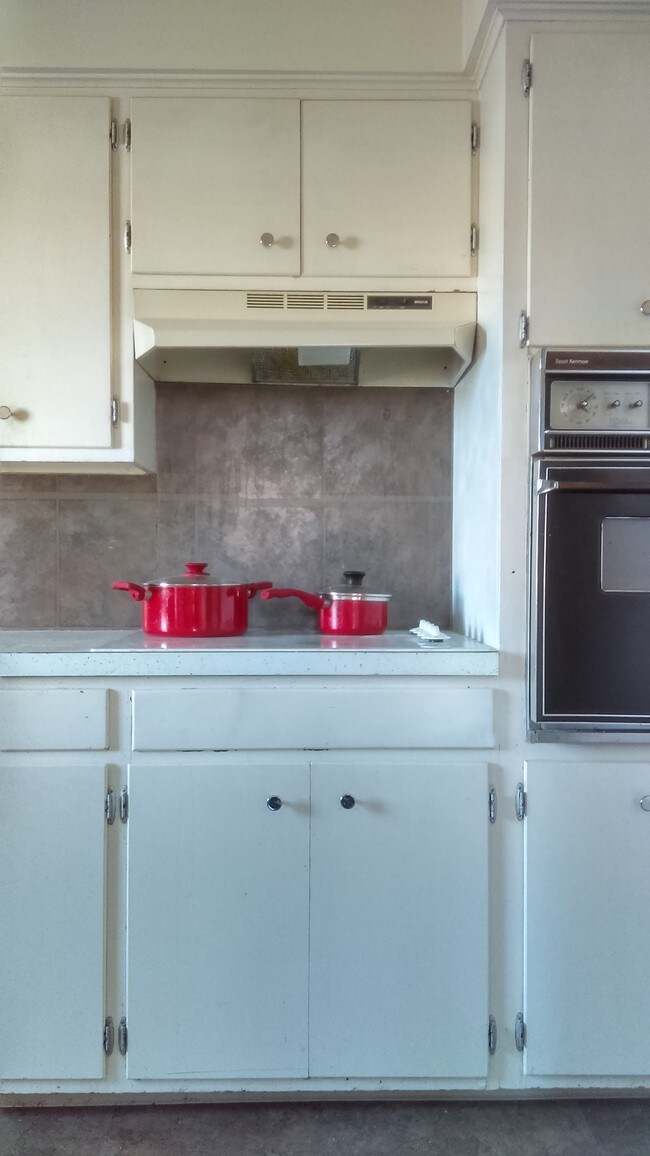 1554 Main St, WI 54143 Apartments WI