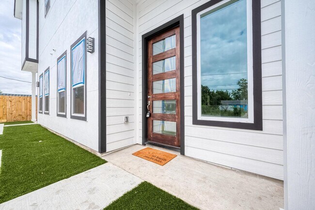 Foto del edificio - 4319 Rosemont St