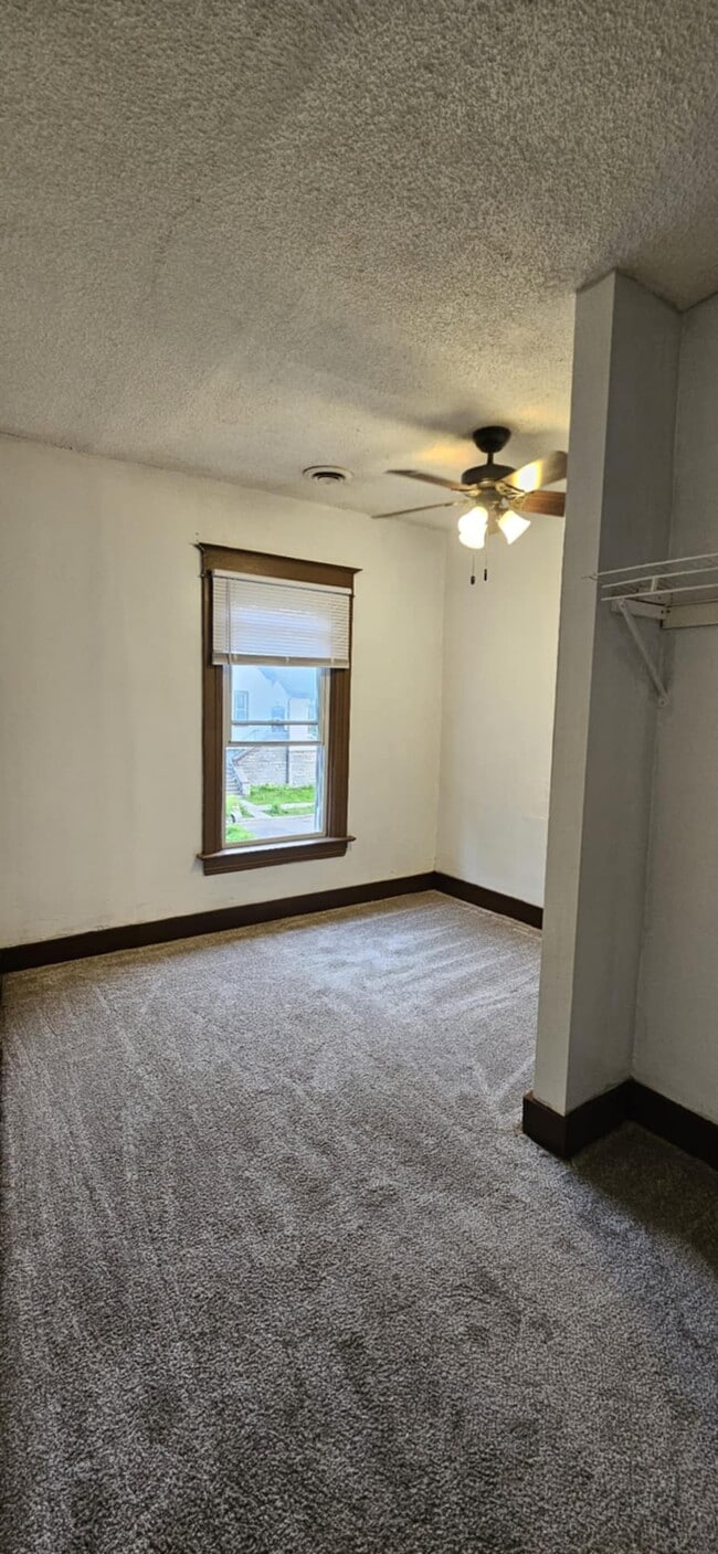 Building Photo - 585 Case Ave