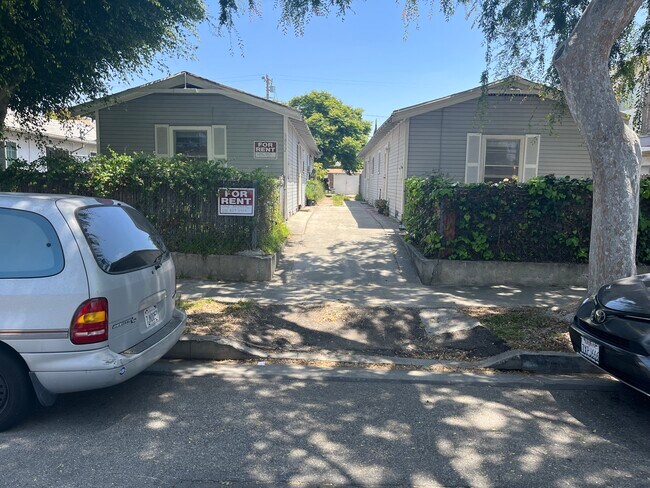 Foto del edificio - 3852 College Ave