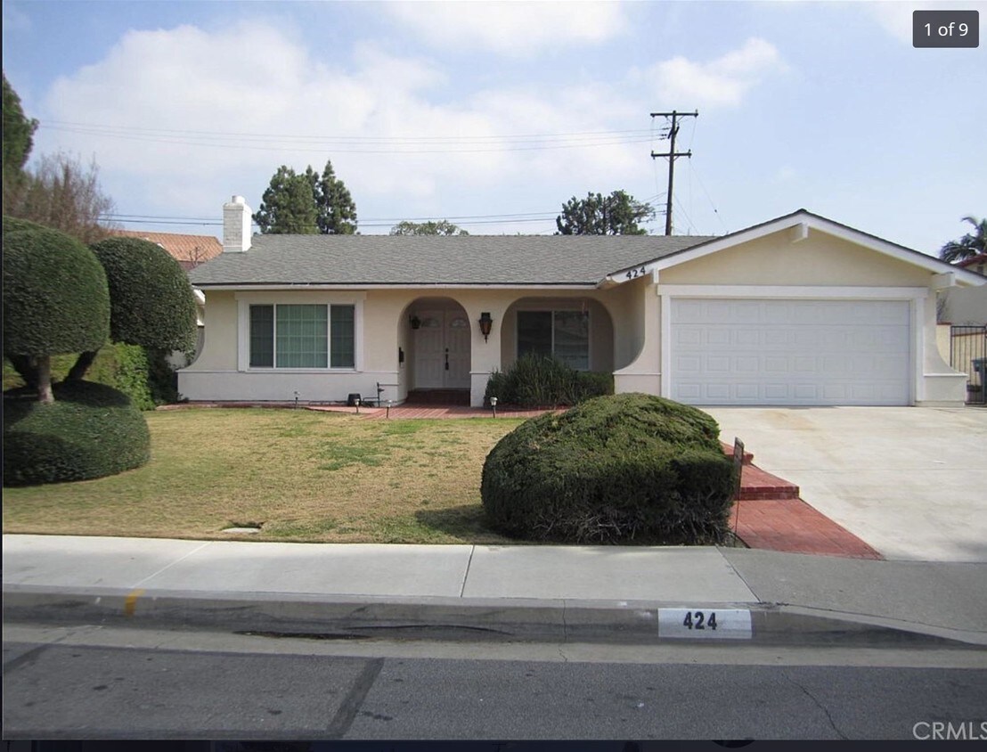 Primary Photo - 424 Barbados Dr
