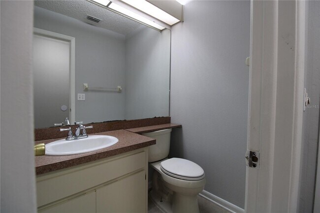 Foto del edificio - 13813 Fletchers Mill Dr