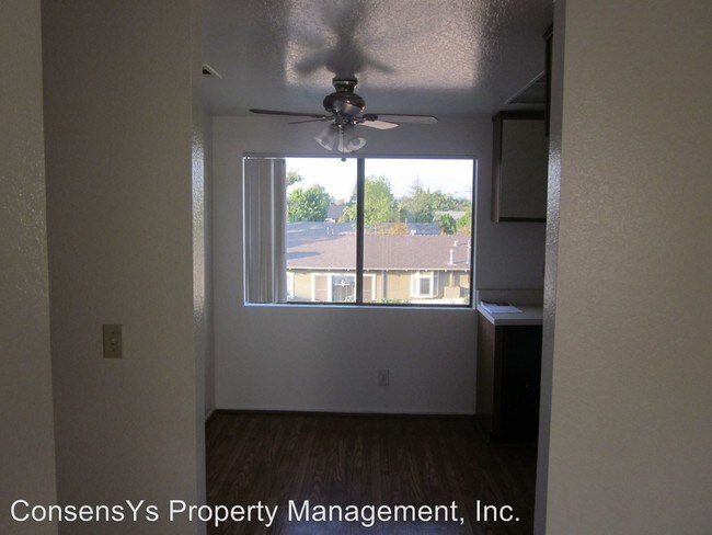 Foto del edificio - 341-345 S Walnut Ave