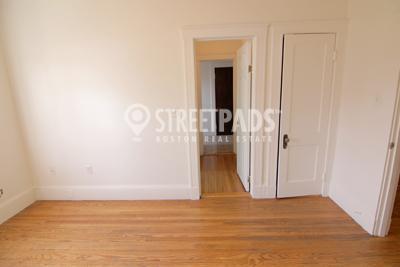 Foto del edificio - 2 bedroom in Somerville MA 02143