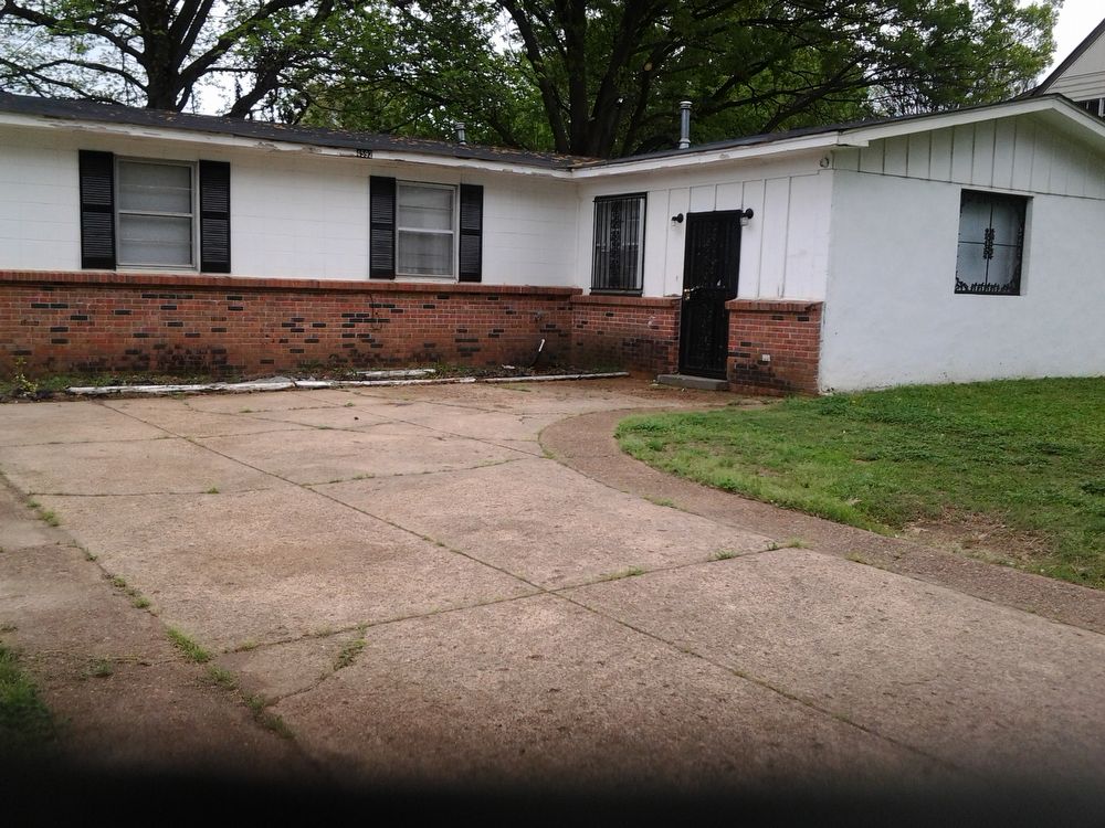 Primary Photo - 4592 Applegate Rd