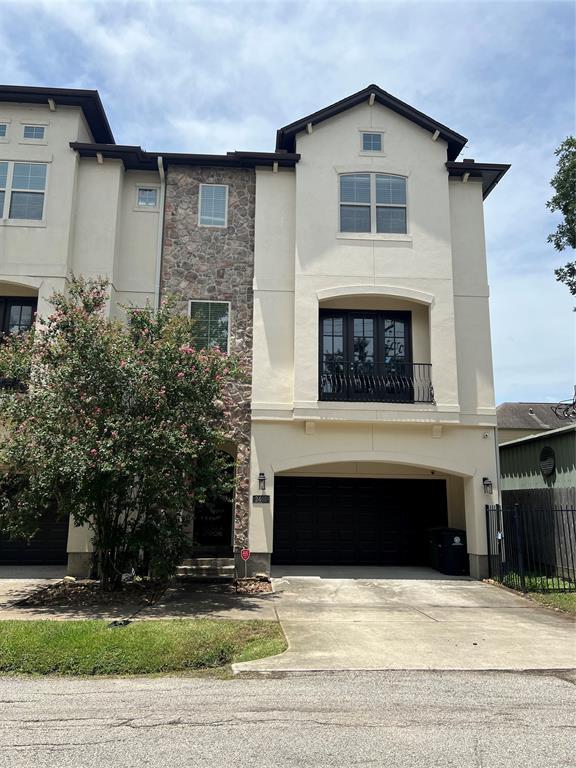 Foto principal - 2405 Cohn St