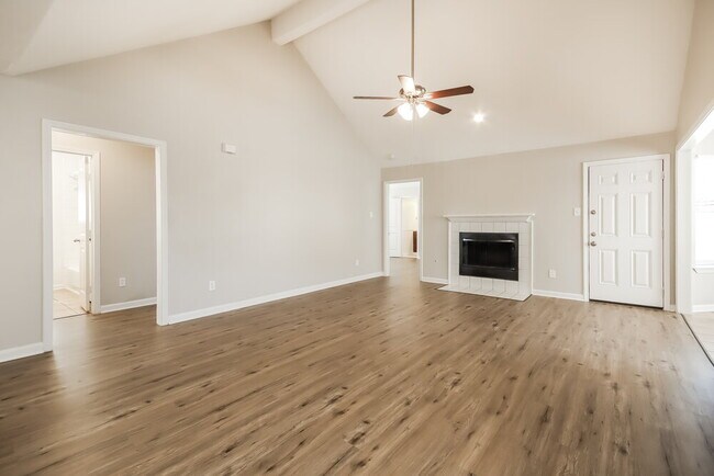 Building Photo - 918 Chase Park Dr