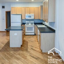 Building Photo - 2735 N Wayne Ave