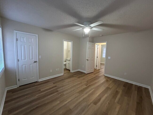 Building Photo - 3395 Bolden Ln