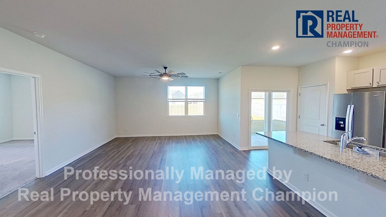 Primary Photo - Beautiful 3 BD/2 BA Home in Riverside