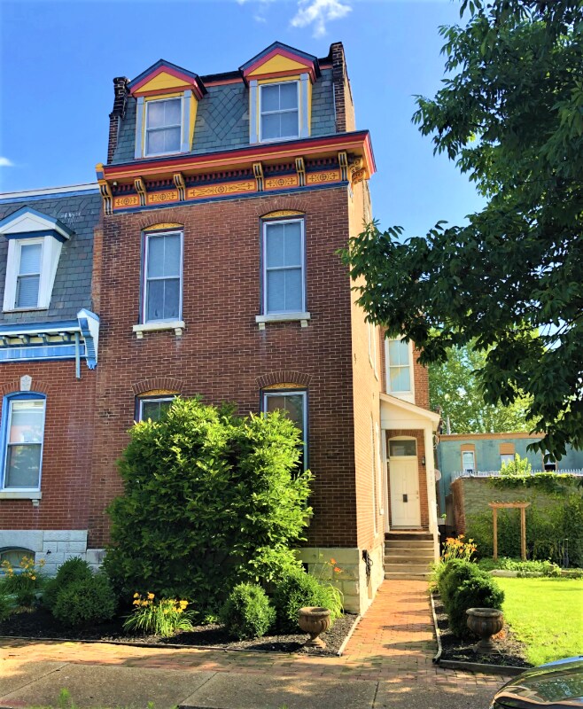 715 Lami St Unit A, St. Louis, MO 63104 Room for Rent in St. Louis