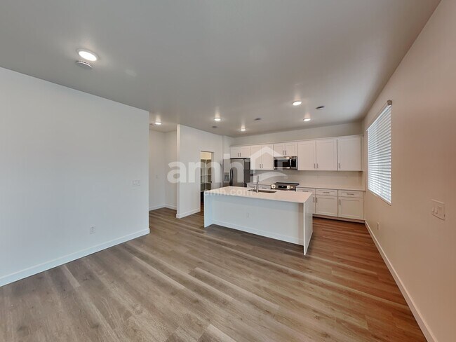 Building Photo - 4613 S 97th Dr