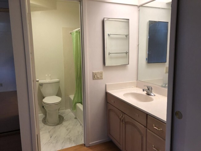 baño principal - 500 W Middlefield Rd