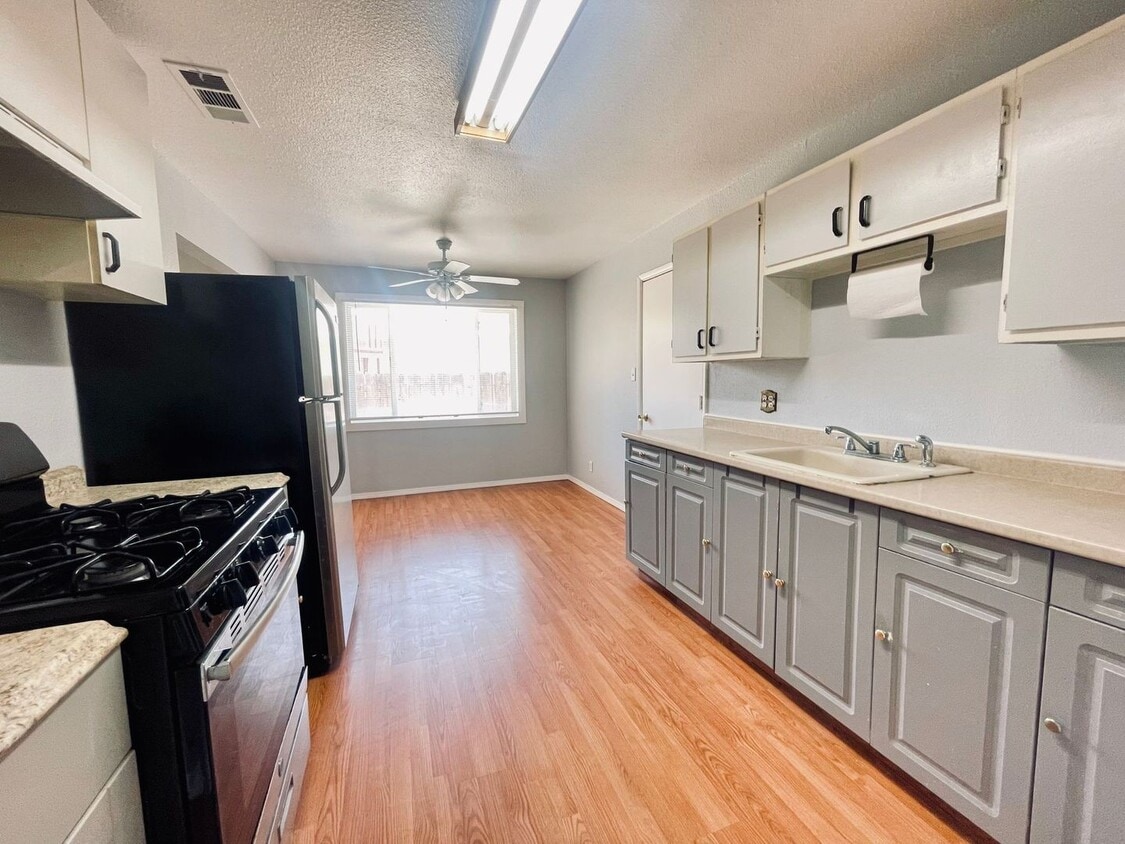 Primary Photo - Thesta Treasure: Your Fresno Dream Home Aw...