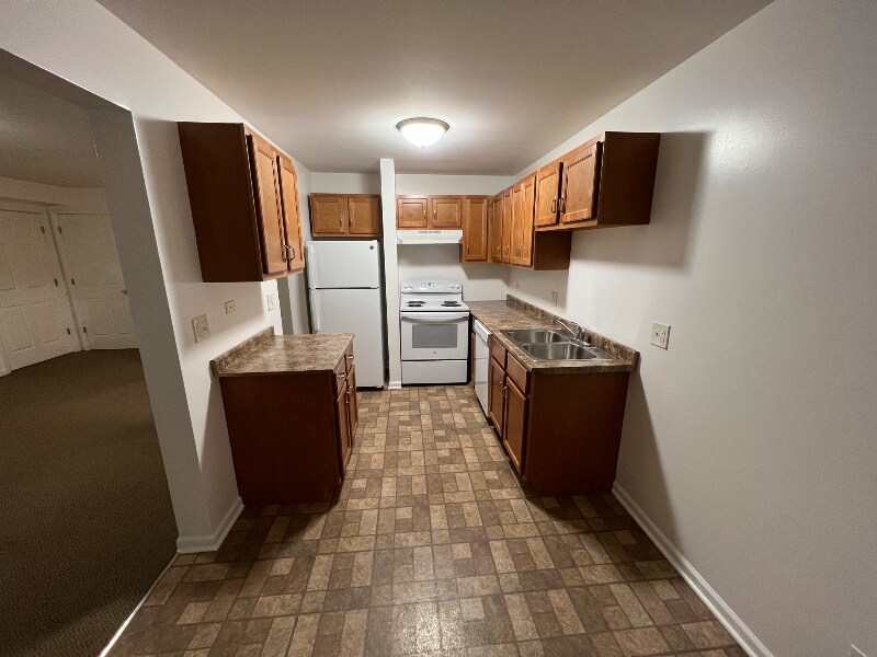 Primary Photo - 7910 Venus St