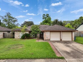 Building Photo - 22627 Elsinore Dr