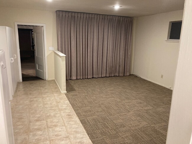 Building Photo - 1070 Parkinson Ct