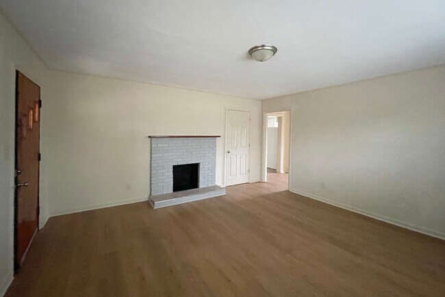 Foto del edificio - 1154 Keene-Troy Rd