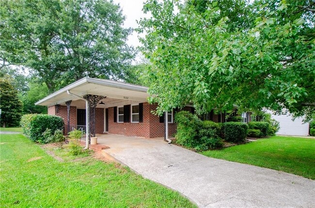 Building Photo - 5122 Lavista Rd