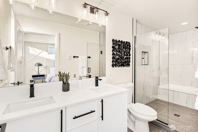 Foto del edificio - New Ballard Townhomes