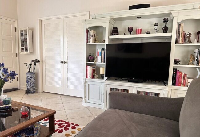 Building Photo - 5304 Los Coyotes Dr