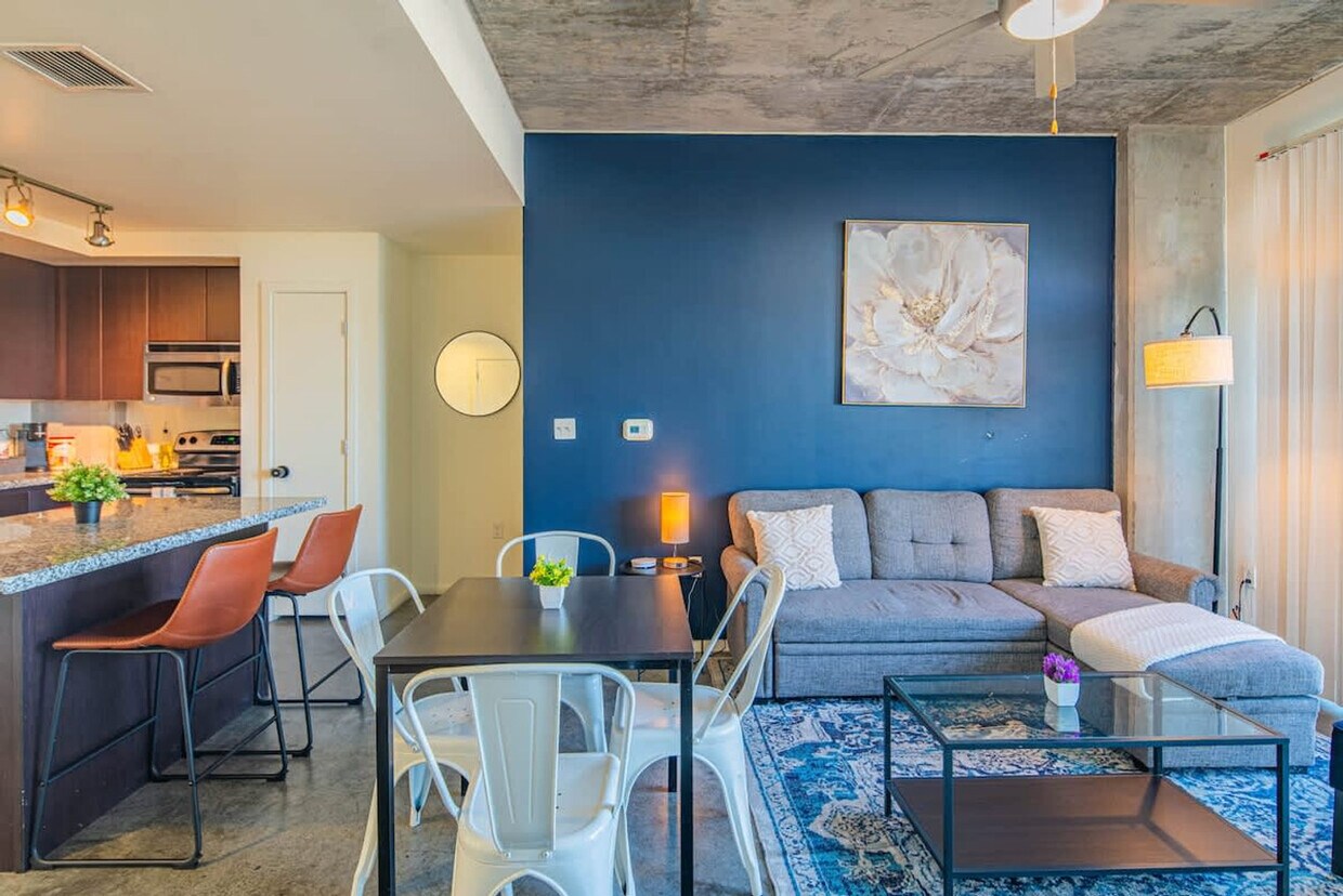 Foto principal - 333 E Roosevelt St