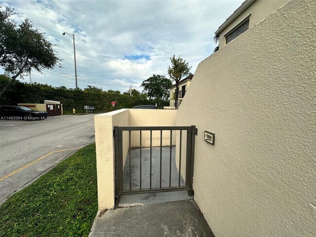 Foto del edificio - 12902 SW 88th Terrace