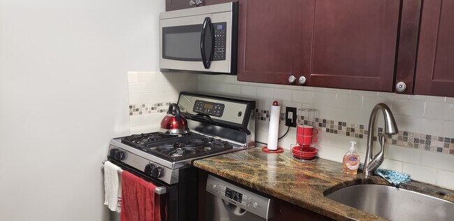 Kitchen - 7 Island Path