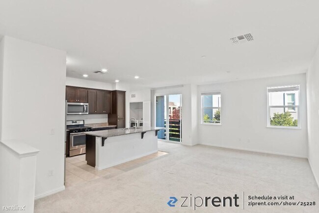 Building Photo - 3 br, 2 bath Condo - 1820 Newbury Park Dr,...