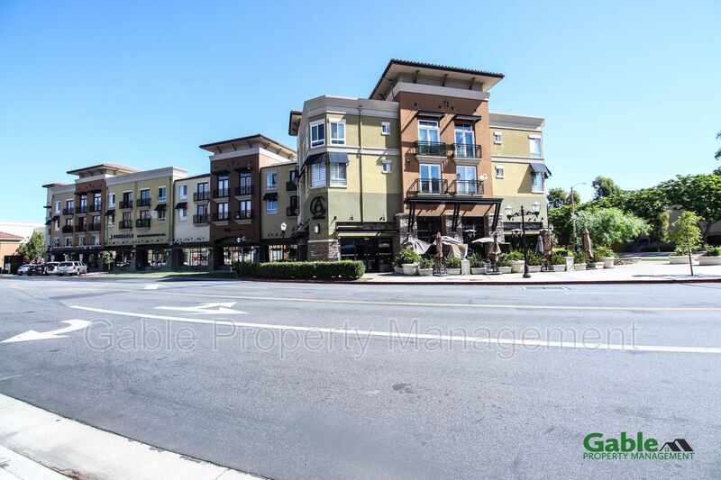 Primary Photo - 24505 Town Center Dr