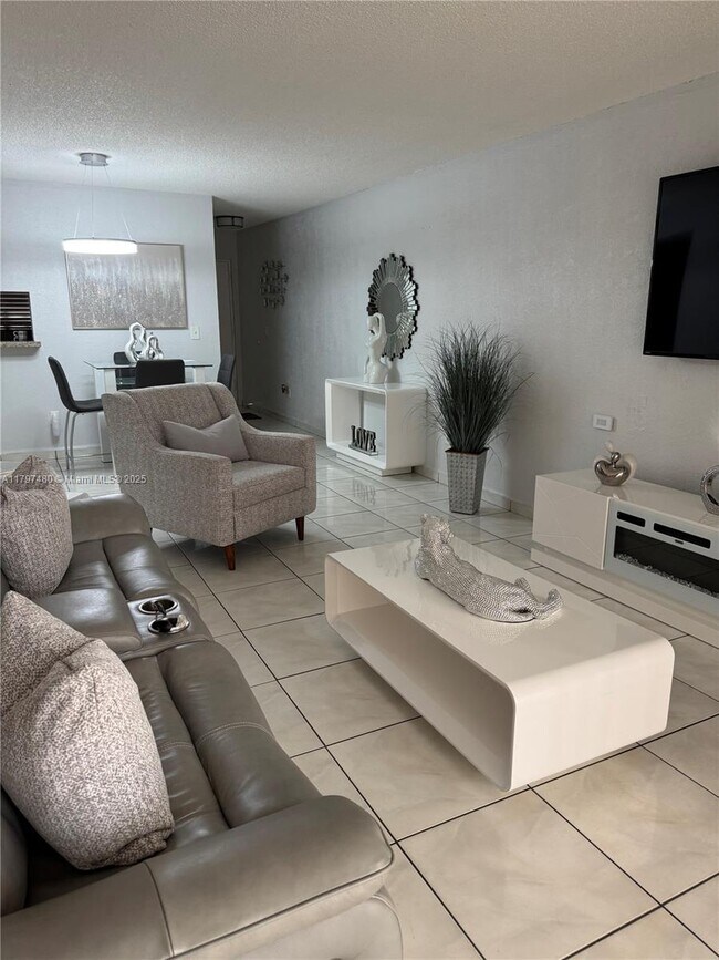 Foto del edificio - 1480 W 46th St