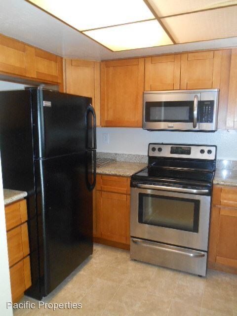 Building Photo - 1 br, 1 bath House - 16 Conifer Square