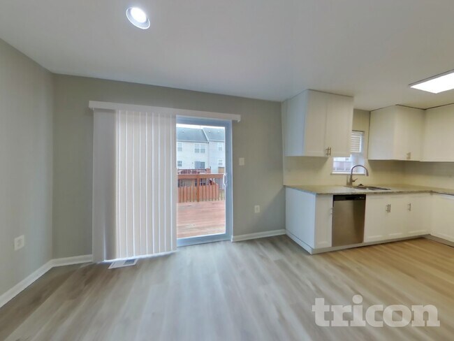 Foto del edificio - 4633 Sherwood Mills Rd