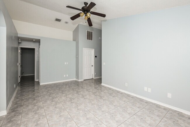 Foto del edificio - 3313 Cypress Point Cir