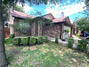 Building Photo - 6814 Flaming Ridge Dr