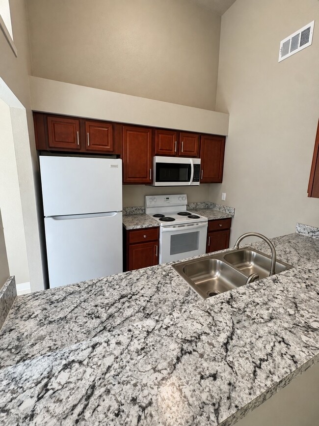 Building Photo - 3023 Sienna Dr