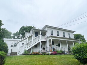 Building Photo - 156 W Main St