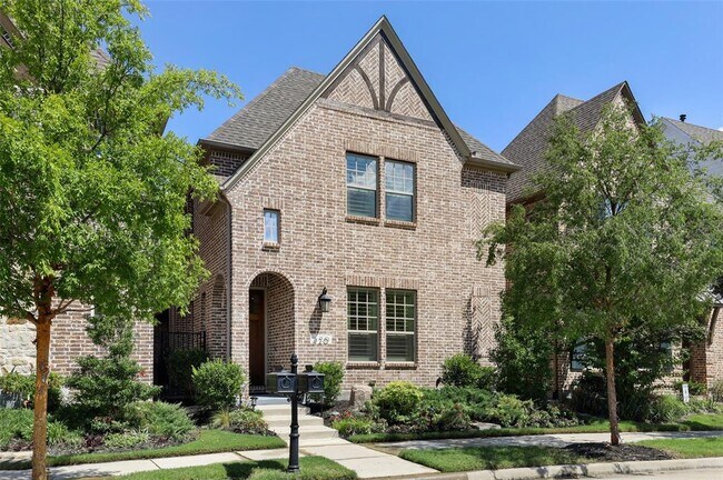 Building Photo - 420 Loma Alta Dr
