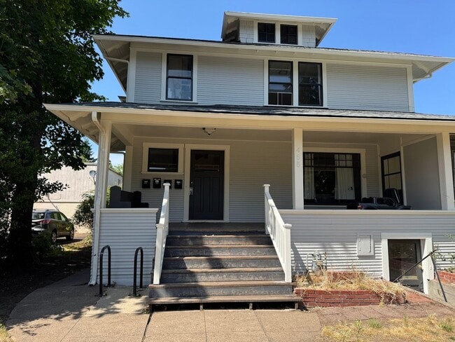 Photo - 4 Bedroom Ground Floor Apartment in Westside Neighborhood